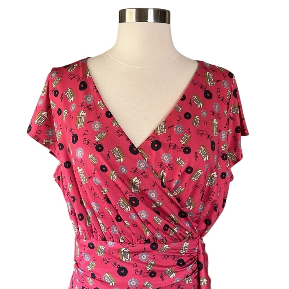 LINDY BOP Faux Wrap Midi Dress in Jukebox Print NWT Size 8 - Picture 3 of 11